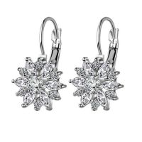 Fashion Simple Geometric Chrysanthemum Inlaid Diamond Alloy Ear Clip Earrings sku image 1