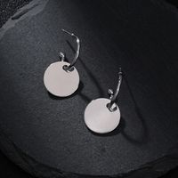 Fashion Simple Metal Wafer S925 C-shaped Silver Earrings main image 3