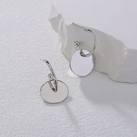 Mode Einfachen Metall Wafer S925 C-förmigen Silber Ohrringe sku image 1