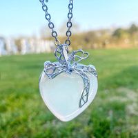 Creative Fashion Geometric Heart-shaped Natural Stone Alloy Necklace main image 1