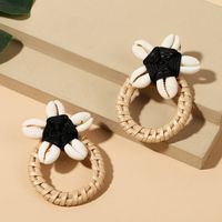 Fashion Bohemian Beach Woven Rattan Shell Earrings Geometric Flower Eardrop main image 2