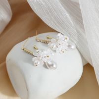 Silver Needle Pearl Flower Combination Inlaid Zircon Earrings main image 5