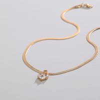 Simple Fashion Zircon Heart-shaped Pendant Pearl Snake Bones Alloy Necklace main image 6