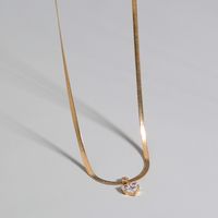 Simple Fashion Zircon Heart-shaped Pendant Pearl Snake Bones Alloy Necklace main image 7