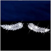 Mode Micro Incrusté Zircon Diamant En Forme De Feuille Alliage Oreille Boucles D'oreilles main image 2