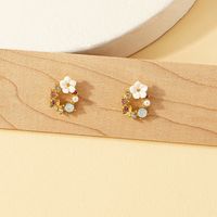 2022 New Fashion Garland Women's Micro-inlaid Crystal Pearl Alloy Earrings main image 3