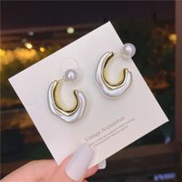 Fashion White Pearl Geometric Half Circle Alloy Stud Earrings main image 3