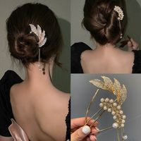 Fashion Elegant Geometric Pearl Tassel Pendant Hairpin Female main image 1