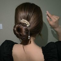 Fashion Elegant Geometric Pearl Tassel Pendant Hairpin Female main image 2