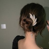 Fashion Elegant Geometric Pearl Tassel Pendant Hairpin Female main image 4