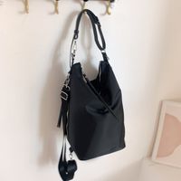 Black Nylon Canvas Women's Large Capacity 2022 New Summer Casual Tote Bag sku image 1