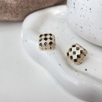 Fashion Black And White Chessboard Plaid Alloy Ear Studs main image 4