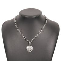 Collar De Aleación De Diamantes De Imitación Con Colgante De Corazón Geométrico De Estilo Simple sku image 2