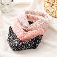 Simple Style Floral Pattern Fabric Cross-knotted Women's Hair Band main image 1