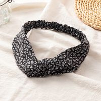 Simple Style Floral Pattern Fabric Cross-knotted Women's Hair Band main image 3