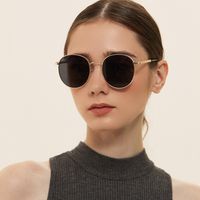 Métal Petit Carré Ultra Léger Lunettes De Soleil Mâle Rétro Carré Cadre Couleur Océan Film Lunettes De Soleil En Gros Nihaojewelry sku image 10