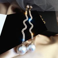 Pendientes Largos De Perlas Grandes Con Curva Geométrica Simple A La Moda Para Mujer main image 2