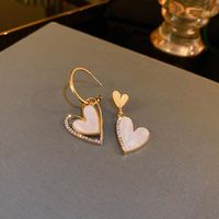 Fashion Cute Heart Shaped Hollow Inlay Rhinestone Asymmetric Earring main image 3