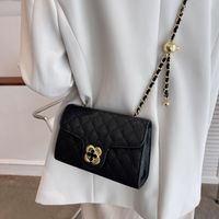 New Fashion Simple Women's Chain Crossbody Chain Solid Color Bag main image 3