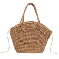 Fashion New Woven Vacation Rattan Beach Straw Large Capacity Shoulder Handbag sku image 1