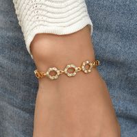 Mode Einfache Kupfer Galvani 18k Gold Eingelegten Zirkon Blume Armband main image 2