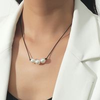 Einfache Mode Leder Seil Gewebt Drei Perle Halskette main image 4