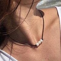 Einfache Mode Leder Seil Gewebt Drei Perle Halskette main image 3