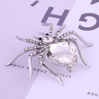 Fashion Ornament Rhinestone  Crystal Spider Shaped Alloy Brooch main image 2