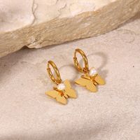 Neue Stil 18k Gold Überzogene Glatte Schmetterling Perle Anhänger Edelstahl Ohrringe main image 2