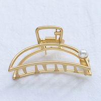 Fashion Simple Metal Inlay Pearl Barrettes Shell Shaped Hollowed-out Grip sku image 10