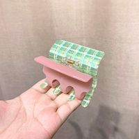 Fashion Creative Green Pink Medium Size Plastic Hair Claw sku image 1