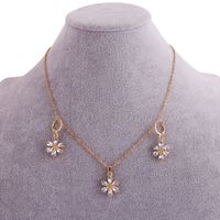 Fashion Elegant Ornament Crystal Flowers Shape Earrings And Necklace Set sku image 1