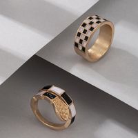 Simple Black White Square Snake-shaped Dripping Oil Ring Two-piece Set main image 4