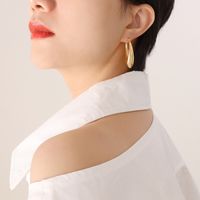 Pendientes Geométricos En Forma De U De Titanio De Acero Chapado En Oro De Moda Para Mujer main image 3
