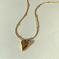 Simple Retro Peach Heart Shaped Pendant Stainless Steel Gold Necklace main image 1