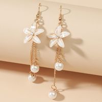 Fashion Flower Shaped Pearl Tassel Five-leaf Alloy Earrings main image 1