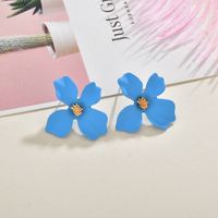 New Fashion Elegant Flower Pattern Alloy Earrings main image 5