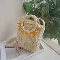 Women's New Summer Portable Shoulder Bag Woven Crossbody Straw Bucket Bag main image 6