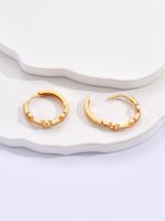 Mode Einfache Geometrische Kupfer Vergoldet
intarsien Zirkon Ohrringe main image 5