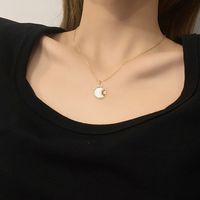Fashion Stainless Steel 18k Gold Plated Round White Shell Moon Necklace main image 3