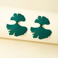 New Style Spray Paint Green Ginkgo Leaf Earrings main image 5