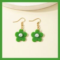 Simple Style Green Flower Pearl Pendant Resin Earrings main image 5
