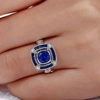 Fashion Geometric Crystal Rhinestone Inlaid Alloy Ring Ornament main image 3