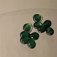 Retro Romantic Dark Green Grape Pendant Glaze Earrings Ear Studs Wholesale main image 2