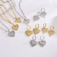 Micro Inlaid Zircon Hollow Heart Shaped Necklace Earrings Set Ornament main image 6