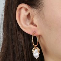 Bijoux En Gros 1 Paire Élégant Feuilles Alliage Perles Artificielles Boucles D'oreilles main image 5