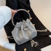 2022 New Fashion Rhinestone-encrusted Chain Portable Small Bucket Bag sku image 1
