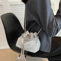 2022 New Fashion Rhinestone-encrusted Chain Portable Small Bucket Bag main image 3