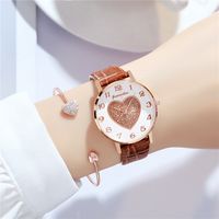 Fashionable Elegant Belt Women's Watch Trendy Romantic Love Pattern Quartz Women's Leather-belt Watch Watch Wholesale main image 2