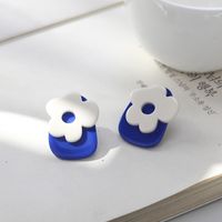 Fashion Flowers Acrylic Synthetic Resin Synthesis Women's Ear Studs main image 3